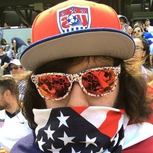 Meet your Posher, Tom